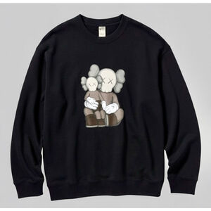 UNIQLO X KAWS Retro Black Sweatshirt 2023 NWT KIDS 120 cm